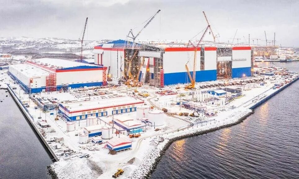 Белокаменка мурманская завод. Новатэк кольская верфь мурманск. Новатэк мурманск белокаменка стройка. Новатэк мурманск белокаменка. Верфь новатек белокаменка.