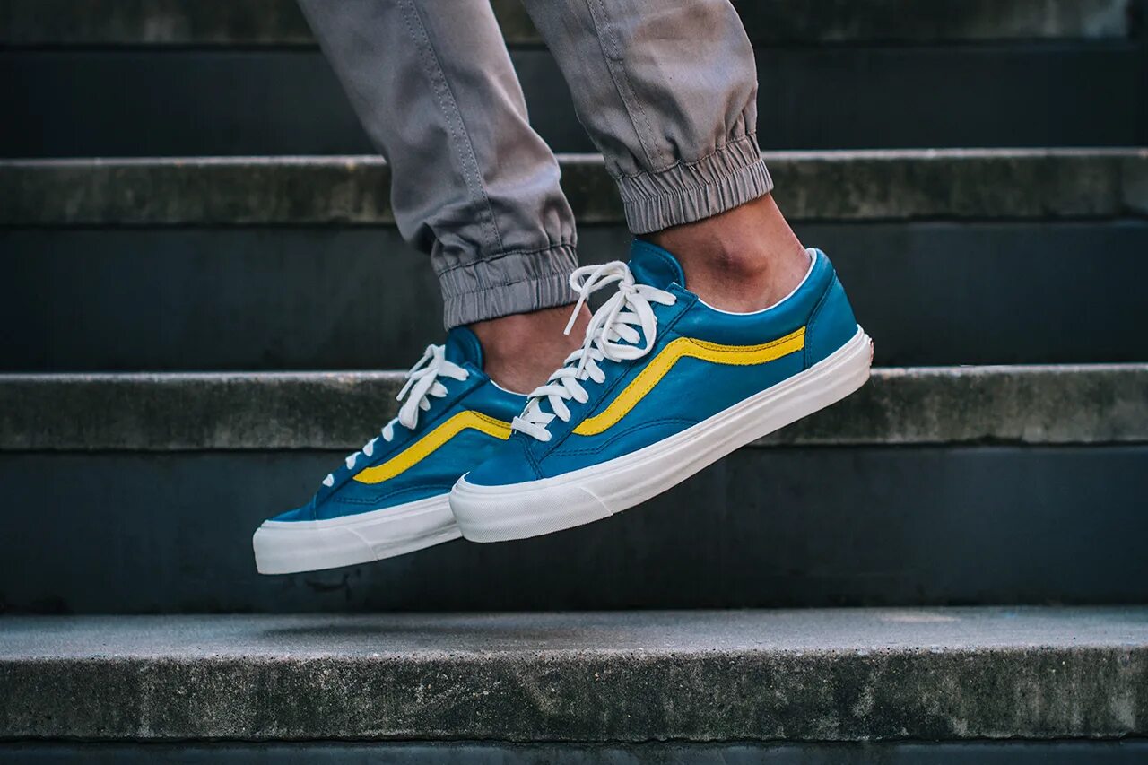 Sk8 стиль. Vans Vault og Sid LX (og) Sodalite Blue. Og old Skool LX Low-Top Sneakers. Og стиль. Кожаные кроссовки под джинсы.