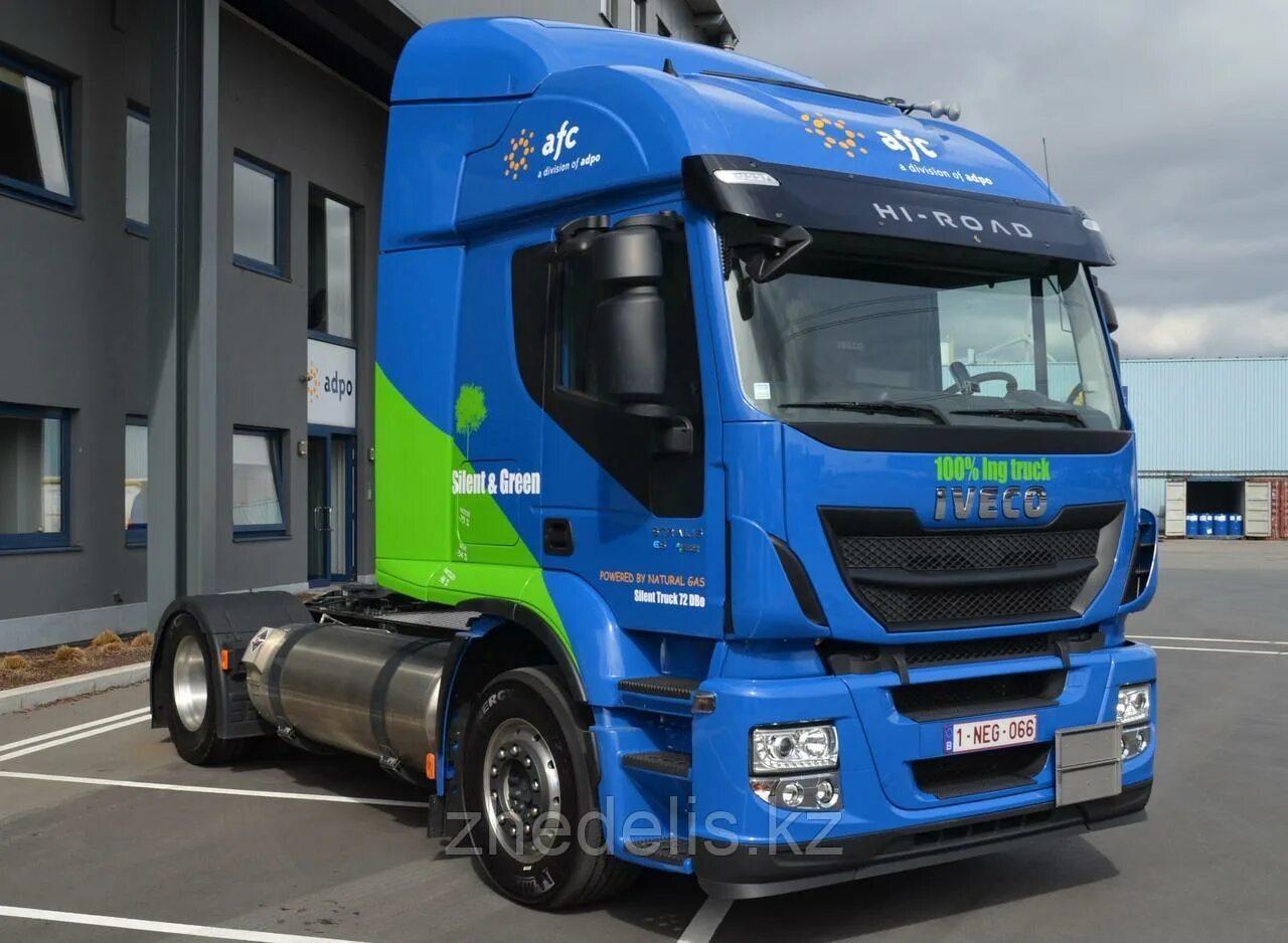Расширительный бак на iveco. Ивеко стралис антифриз. Ивеко стралис антифриз. Iveco stralis at44s35. Ивеко стралис ат440s35т.