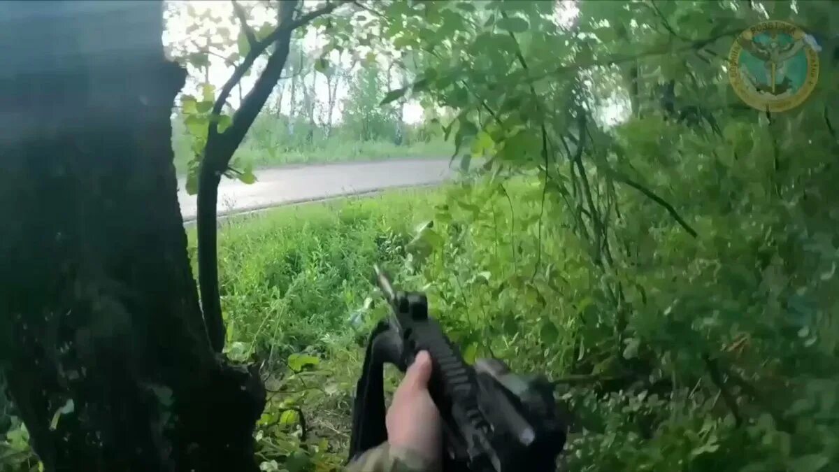 Видео нападения на белгородскую область. Чеченцы расстреляли солдат. Российский солдат.