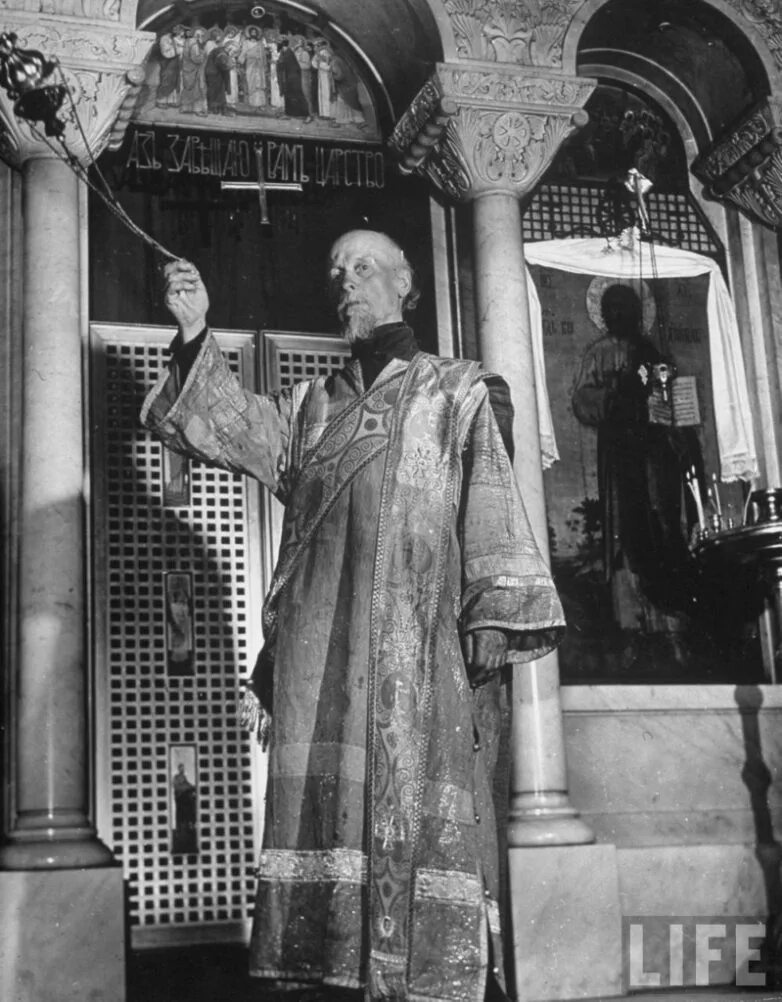 Александр введенский митрополит. Александр введенский обновленец. Обновленцы русской церкви. Поместный собор 1917 года. Обновленческий митрополит александр введенский.