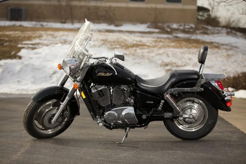 Honda vt1100. Honda Shadow 1100 Sabre. Honda vt1100 Sabre. Honda vt1100 Shadow. Honda vt1100c2 Shadow Sabre.