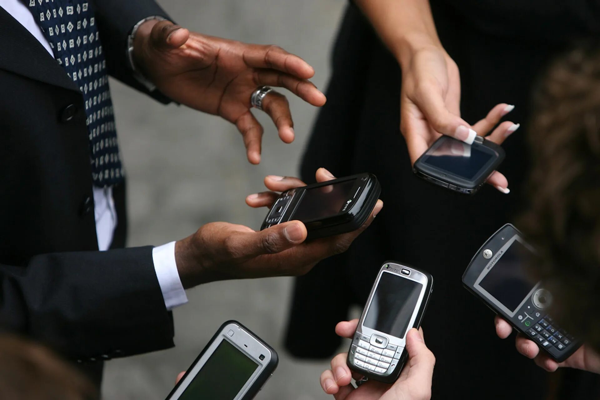 Mobile phone connection