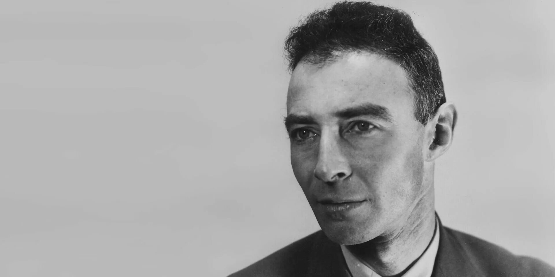 Роберт оппенгеймер 1945. Роберт оппенгеймер. Джулиус роберт оппенгеймер. Оппенгеймер ученый. Оппенгеймер фильм 2023.