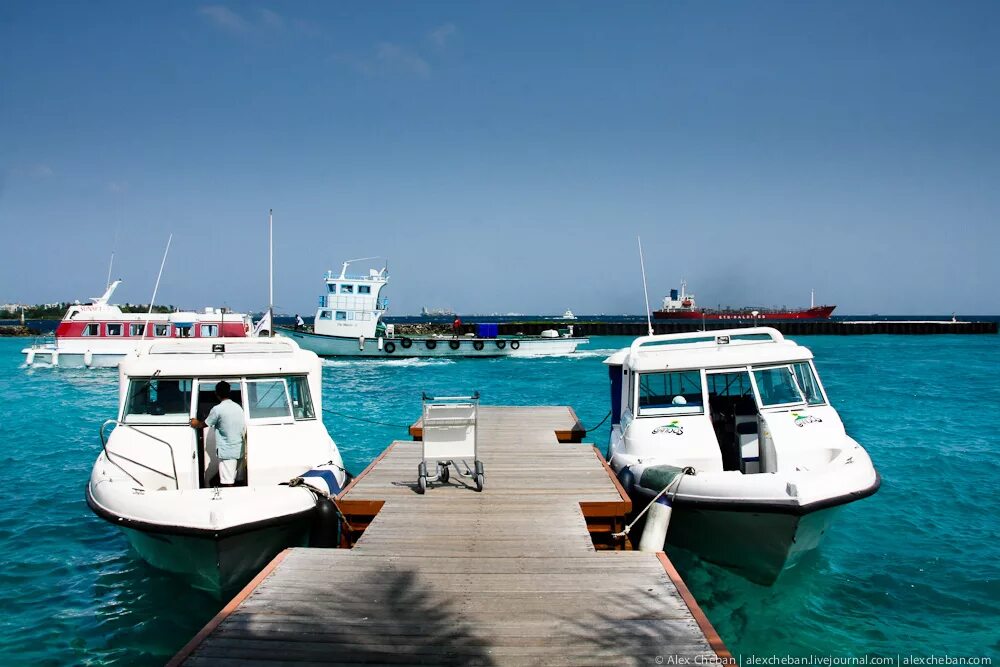 Лодка Дони Дони на Мальдивах. Speedboat Мальдивы. Спидбот Мале. Катера в аэропорте Мале Мальдивы. Трансфер на пляж