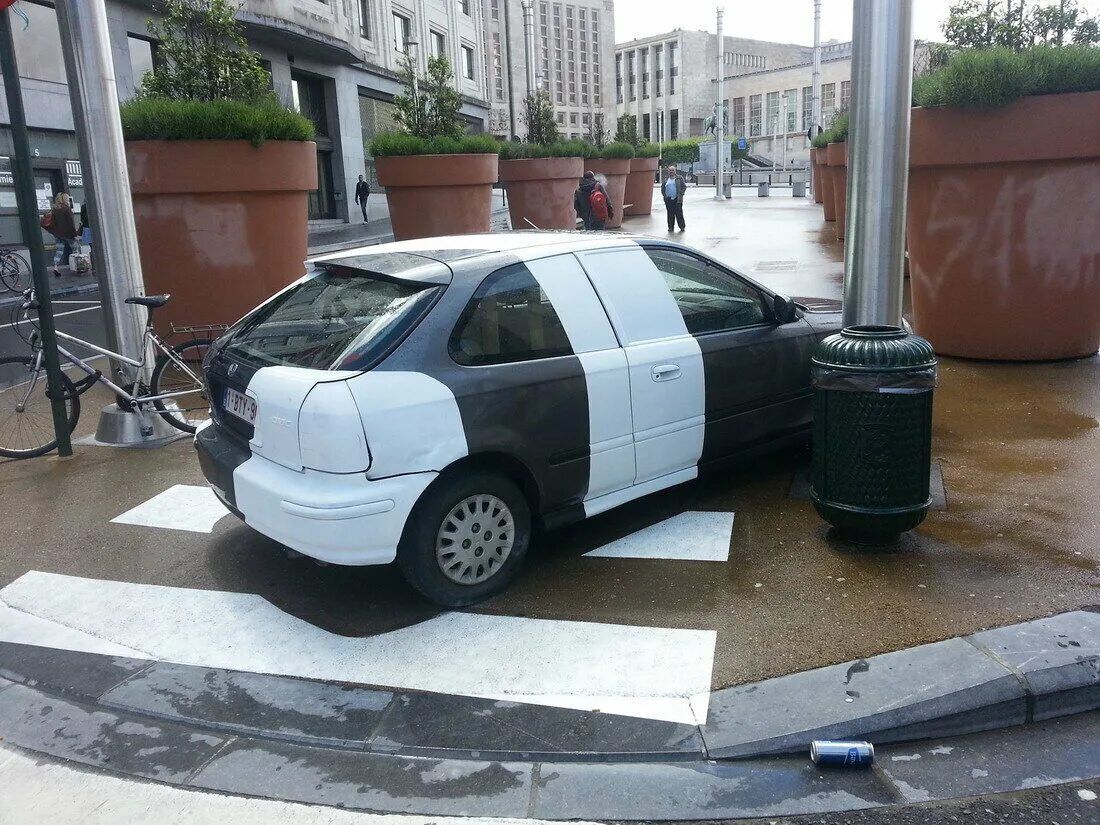 Приколы про автомобили. Смешные автомобили. Приколы про машины. Машина в пленке прикол. Приколюхи для автомобиля.