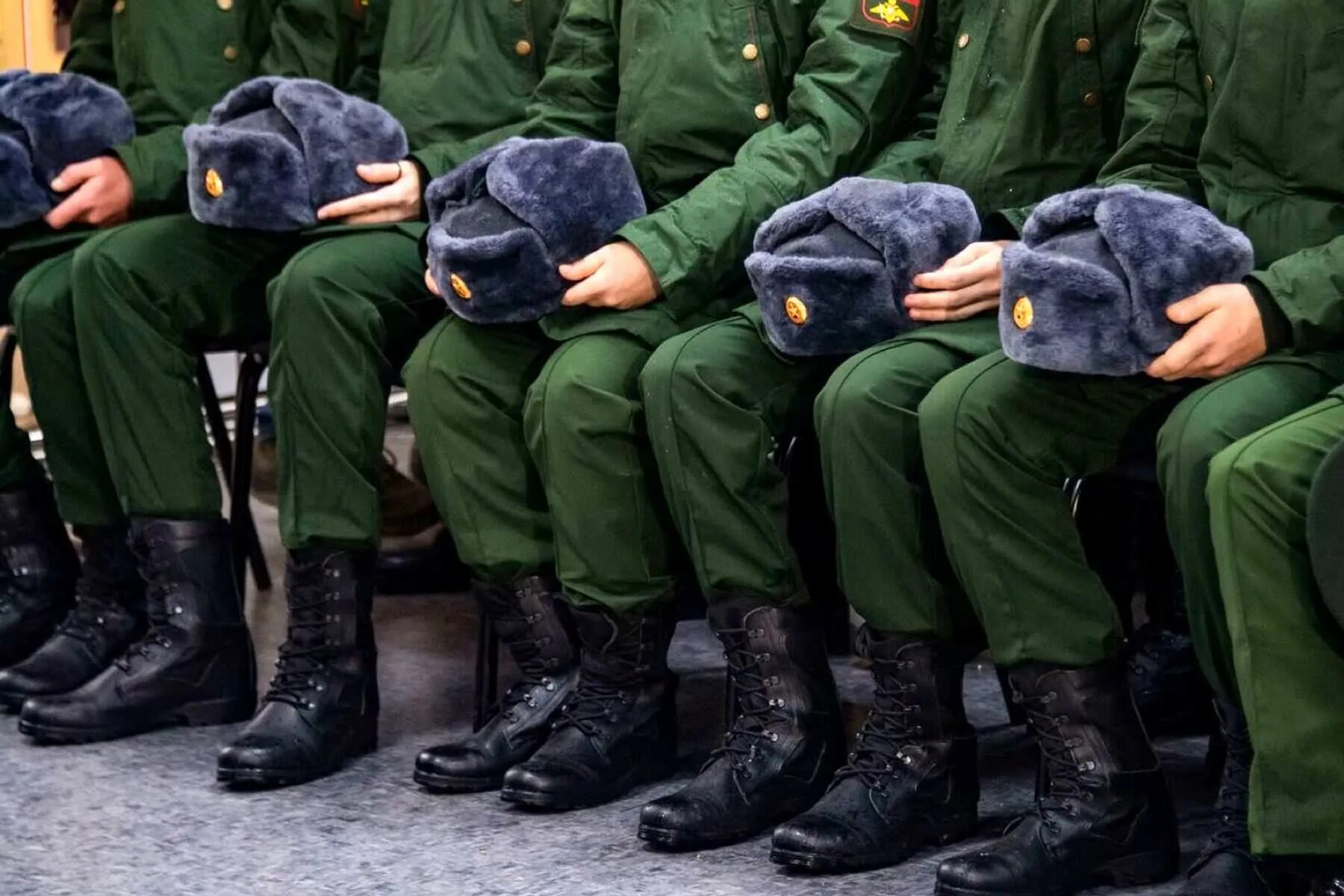 Призывы в армию в 2022 году в россии. Дейнека тимирязевского района. 27 лет призывной возраст. Военный комиссар дейнека. Солдат призывник.