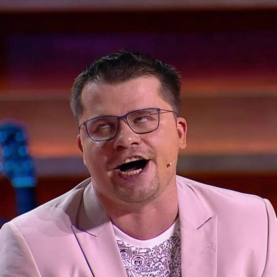 Гарик самое смешное. Гарик самое смешное. Гарик самое смешное. Зеленский в камеди клаб. Гарики игоря губермана.