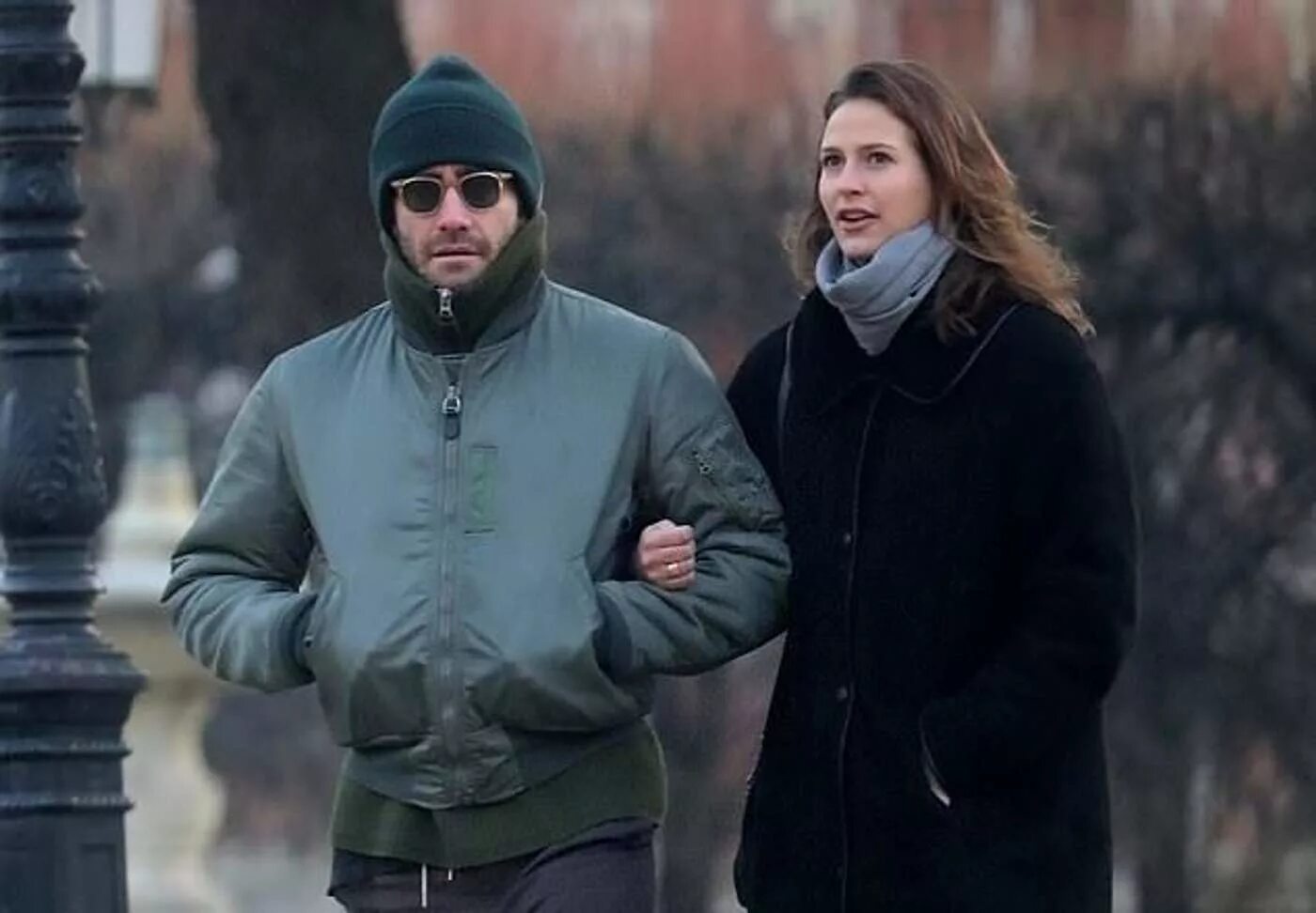 джейк джилленхол и его девушка 2022. джейк джилленхол 2022. джейк джилленхол и кадье. джейк джилленхол и жанна кадье. джейк джилленхол и жанна кадье.