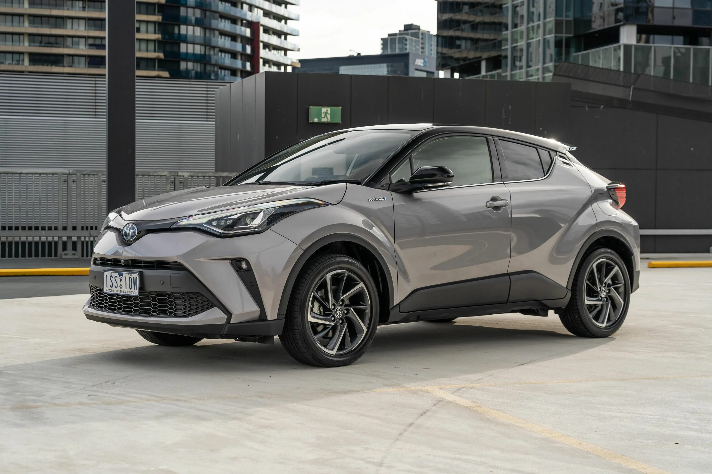 Тойота chr 2022. Toyota chr 2021. Новые сн. Новые сн. Новые сн.