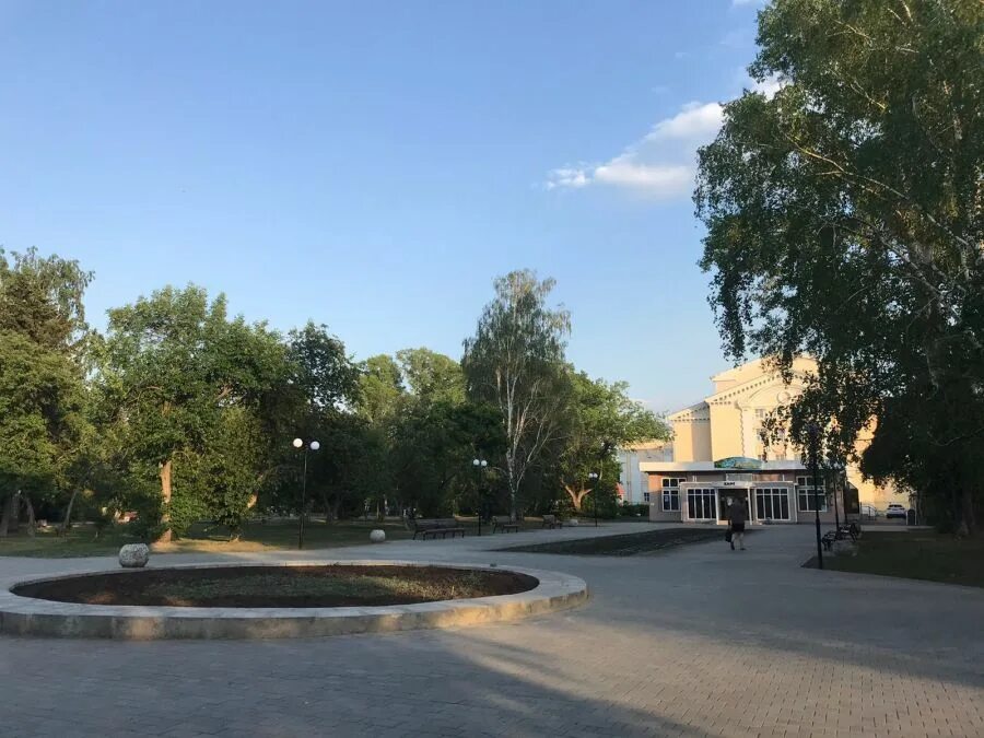 Городской дворец культуры бийск. Гдк парк. Сквер дубки уфа. Дк химиков бийск. Сквер дубки уфа.