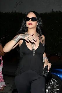 Rihanna at Giorgio Baldi Restaurant in Santa Monica 09212021 