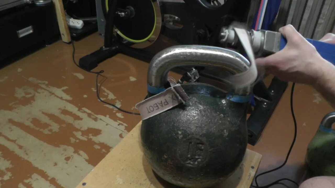 Чем заменить гири в домашних условиях DIY Kettlebells for Under $10 Diy exercise equipment, Diy workout, Diy strength