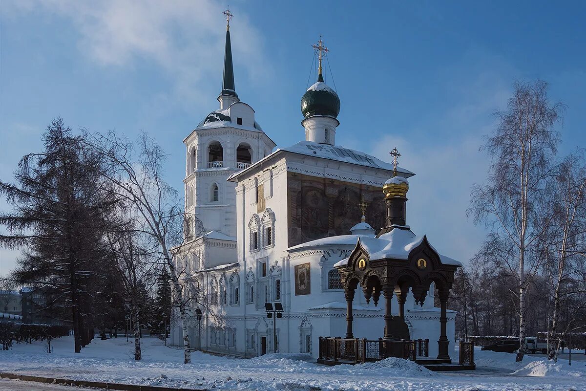 Спасская церковь. Спасская Церковь Иркутск. Спасскаяцероквь Иркутск. Спасский храм зимой Иркутск. Архитектура Спасской церкви Иркутск.