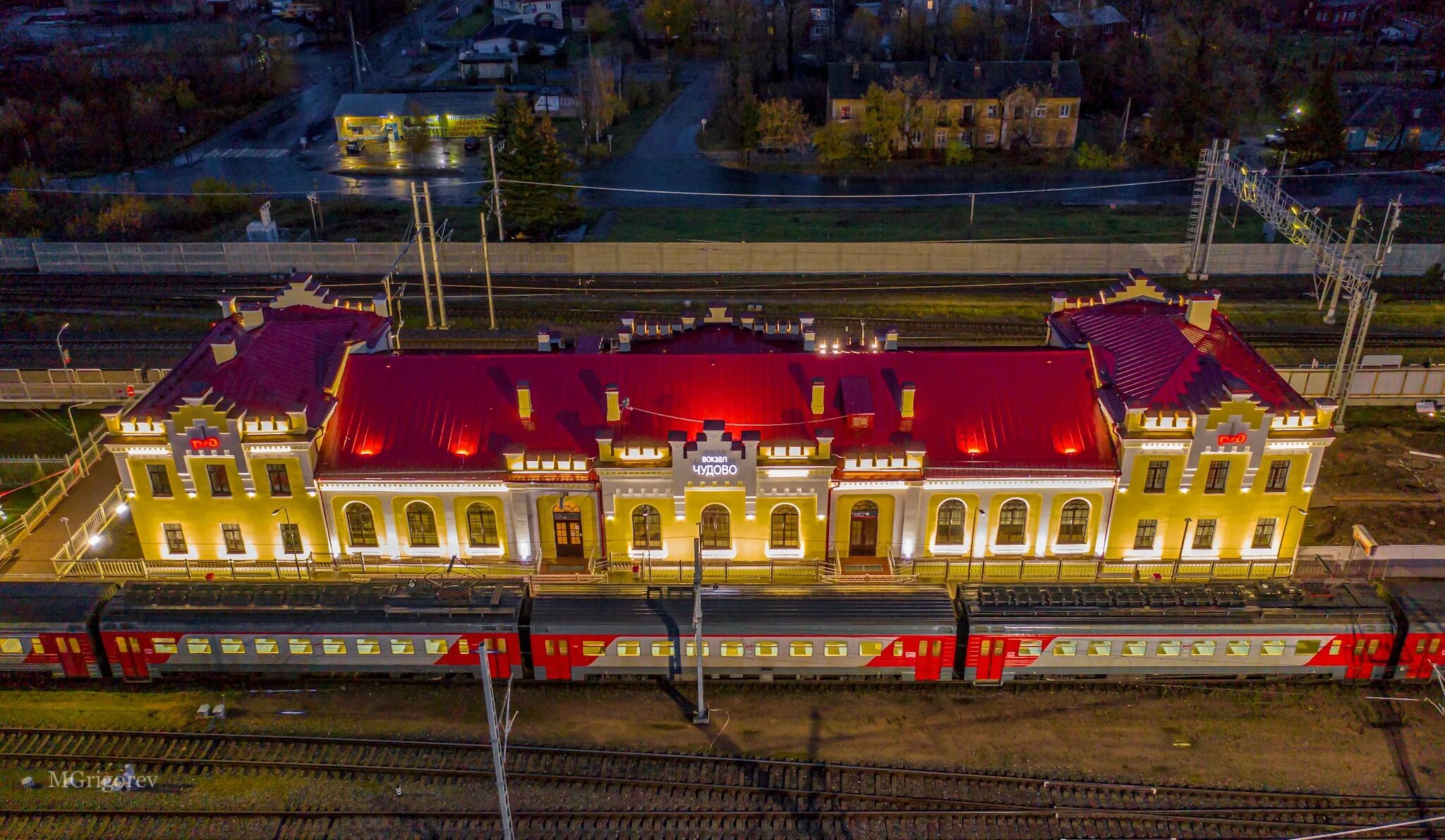 Новгородская область железная дорога. Вокзал Чудово Новгородская область. Чудово-Московское ЖД станция. Ж/Д вокзал Чудово Московская. Чудово станция ЖД.