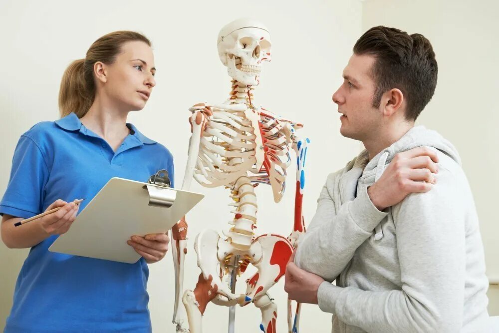 Прием травматолога ортопеда. Заболевания опорно двигательной системы фото. Врач опорно двигательной системы. Остеохондроз позвоночника. Врач травматолог.