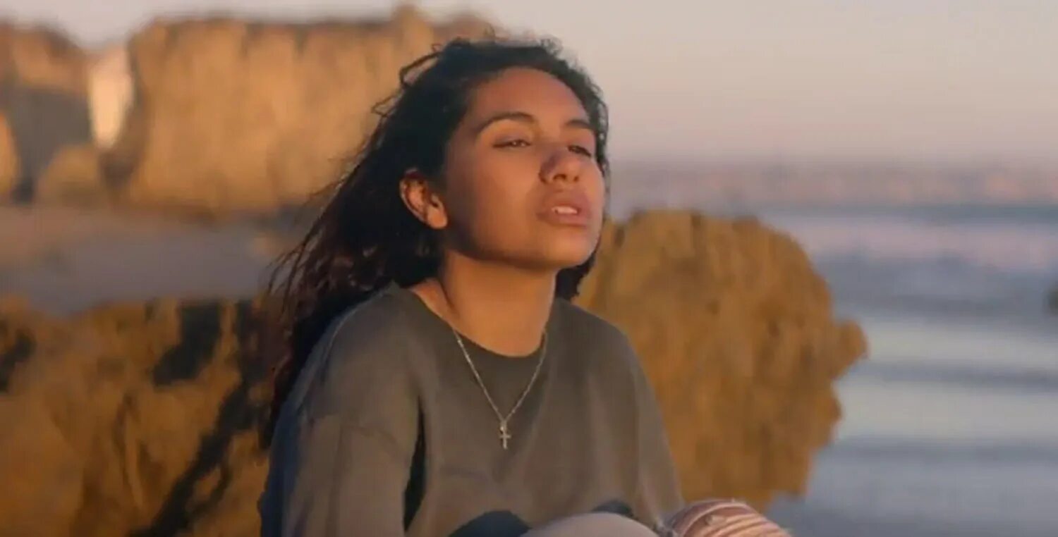 How far i ll. Alessia cara how far i&#039;ll go. алессия каро моана на хитпараде.