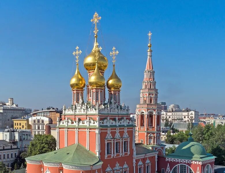 Храм воскресенья в кадашах, в москве. Храм воскресения христова в кадашах колокольня. Кадаши храм воскресения христова. Храм трех святителей в кадашах москва. Храм воскресенья в кадашах, в москве.