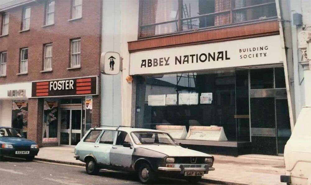 V society. Abbey National. Abbey Green (улица Эбби-Грин). Abbey National Bank PLC. Abbey National Bank фото.