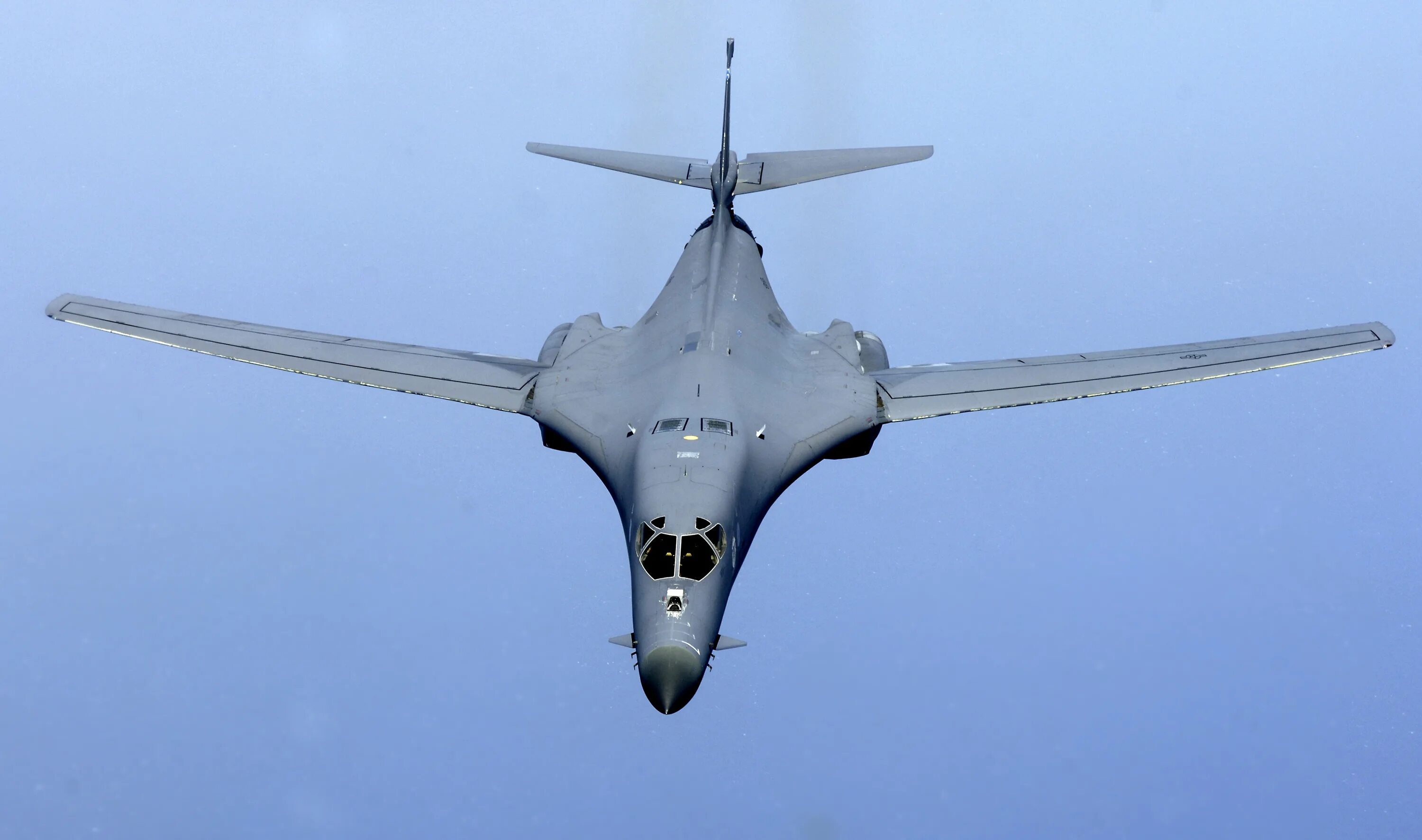 B1-b стратегический бомбардировщик. Бомбардировщик b-1b Lancer. B1 Lancer. Rockwell b-1 Lancer ВВС США.