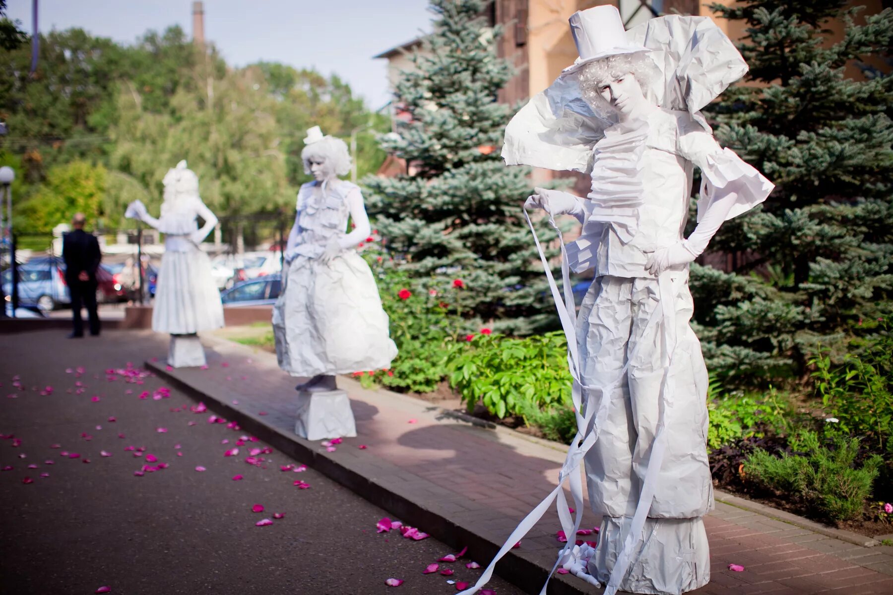 скульптура мероприятие. металлурги живые статуи. живая статуя золото. золотые живые статуи. скульптура мероприятие.