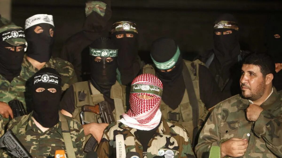 Al qassam brigades. Абу убайда хамас. Хамас абу убайда бригада аль-кассама. Аль убейда аль джабмрий. Абу убейда хамас.
