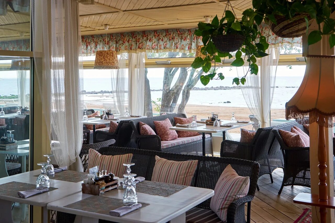 Рестораны на финском. Наша дача ресторан санкт-петербург репино. Рестораны на финском. Ирвин ресторан финский залив. Ресторан на берегу финского залива спб.