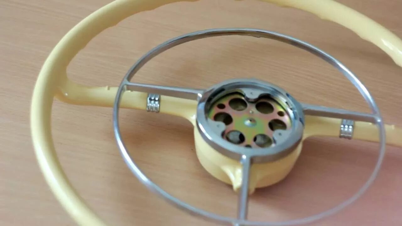Продам оригинальный руль газ21 - ГАЗ 21, 2,4 л, 1969 года запчасти DRIVE2