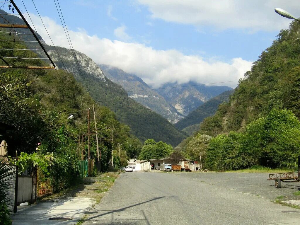 абхазия агараки монашеское ущелье. ущелье в гагре абхазия. жоэкварская улица гагра. старая гагра жоэкварское ущелье. свирское ущелье лазаревское.