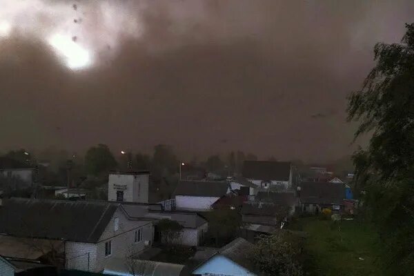 ураган 4 категории. ураган. ураган 4 июля 2024. ураган 4 июля 2024. самые разрушительные ураганы в истории.