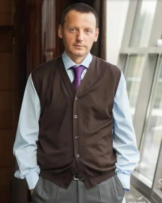 Бизнесмен 2014. Уверенный бизнесмен. Бизнесмен 2014. Лаврентьев авто. Бизнесмен 2014.