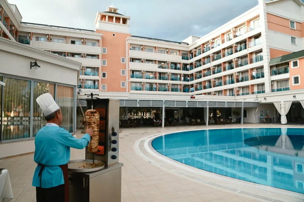 Insula resort spa 5. Отель в Турции Insula Resort Hotel. Отель Инсула Резорт спа Алания. Инсула отель Турция Аланья Конаклы.