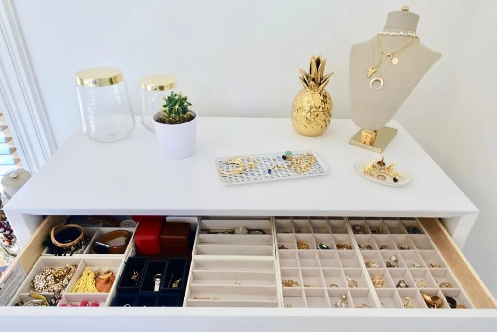 How To Organize Drawers For Every Room of the House! Baby room organization, Nur