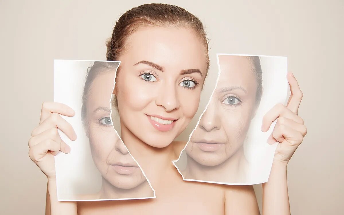 Кожа лица. Девушка улыбается. Старение лица. Looking my face. Морщины на лице.