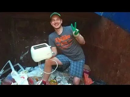 Лазаю по мусоркам