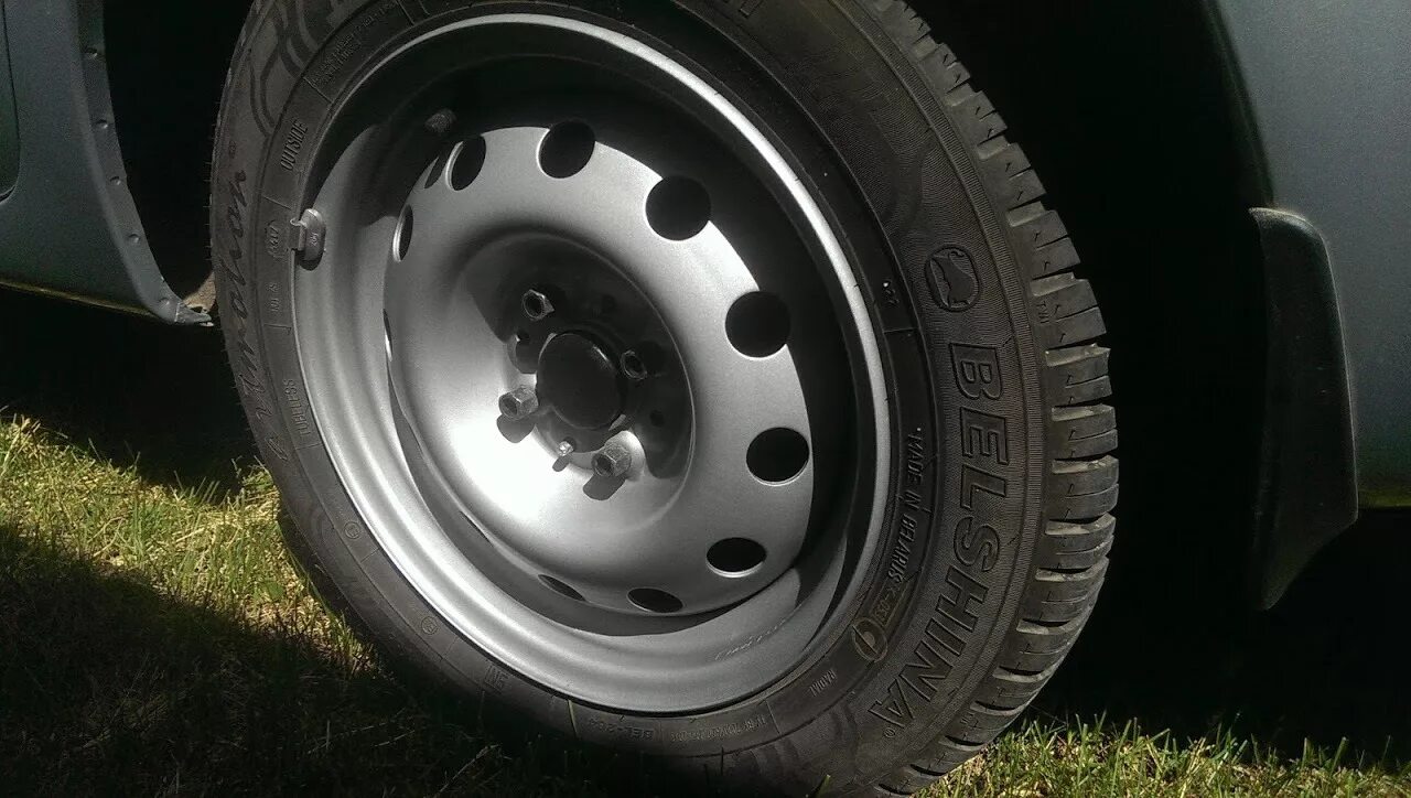 Болотки r14 кама. 175 65 автомобили. 175 65 автомобили. 195/75 r14 какие диски на basic нужны. Колесо 175/65 r14.