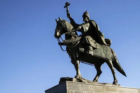Памятник в честь ивана 4
