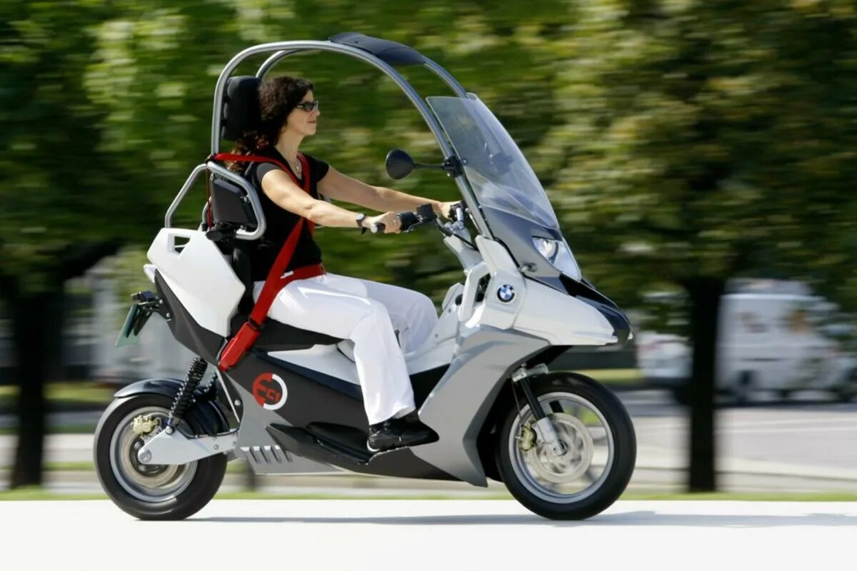 Скутер р. BMW c1 125. Мотороллер BMW c1. Скутер БМВ с1. BMW c1 200.