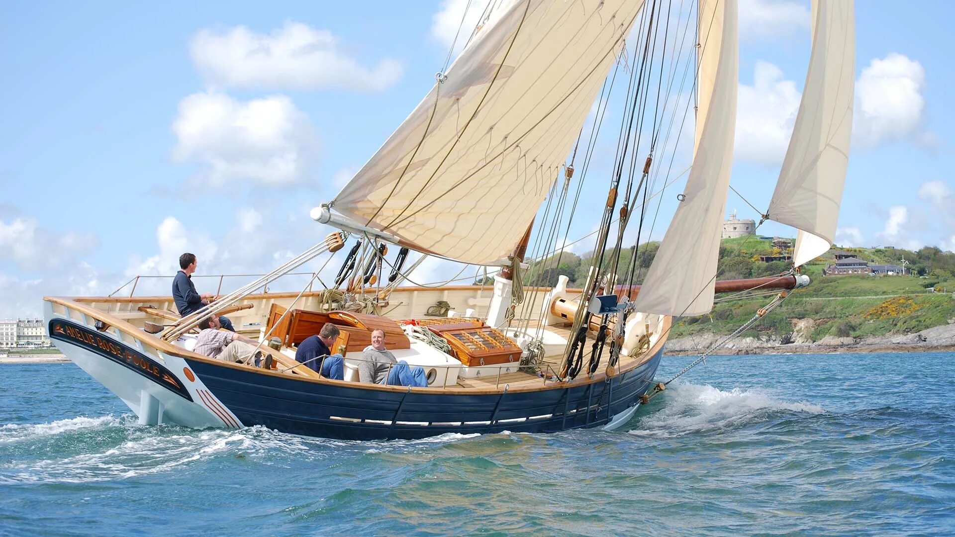 Sail with me. Sail with me. Девушка на яхте. Sail with me. Sail with me.