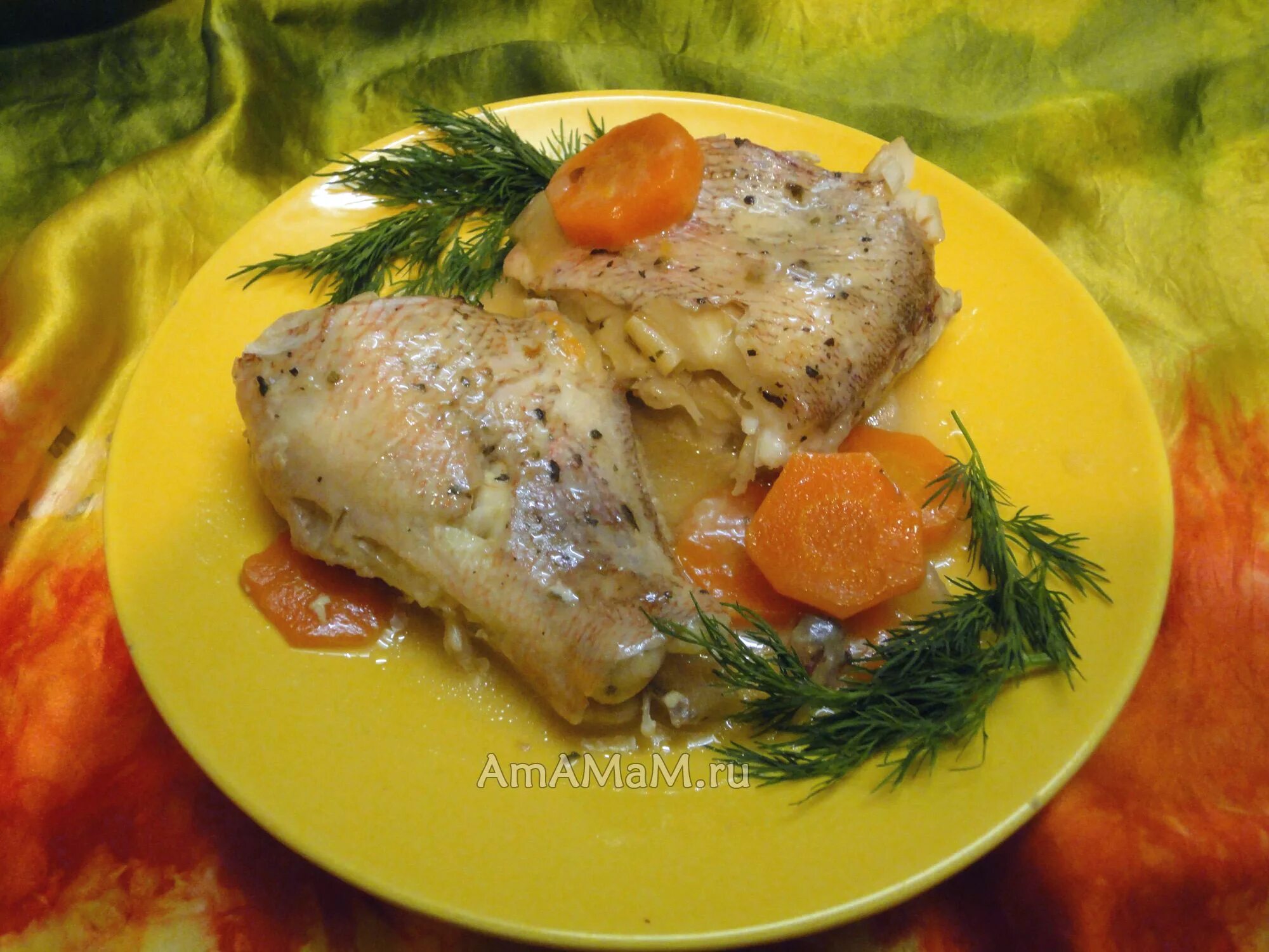 окунь на пару в мультиварке. рыба на пару в мультиварке. рыба с овощами в пароварке. филе окуня жареное. горбуша на пару в мультиварке.