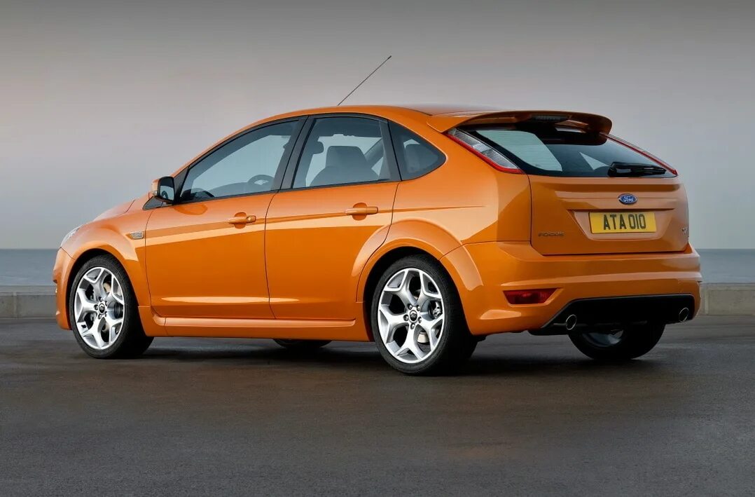 Купить форд фокус недорого. Ford Focus 2 St хэтчбек. Ford Focus 2 St дорестайлинг. Ford Focus 2 St Рестайлинг. Ford Focus St 2008.