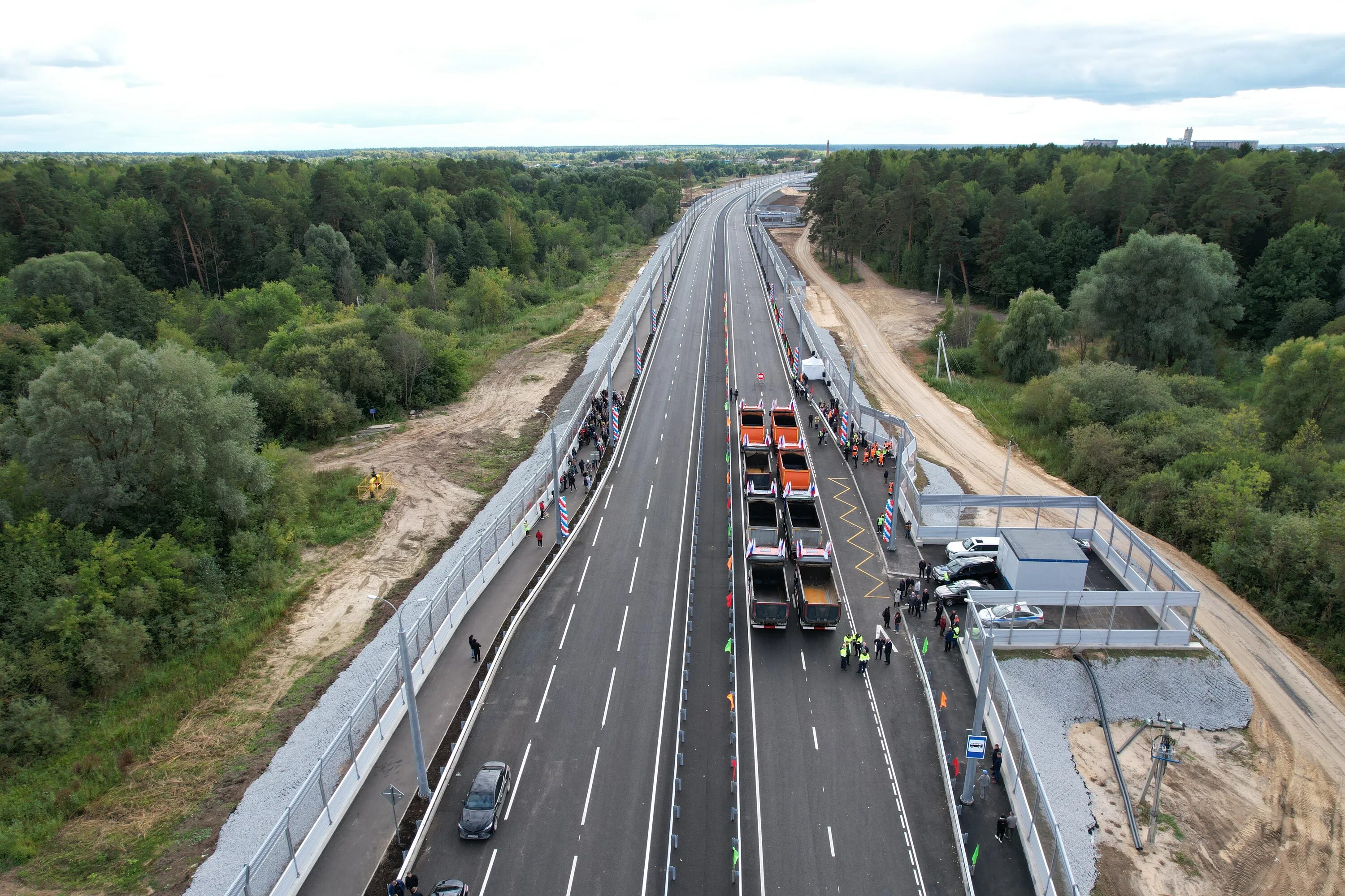 Была открыта новая дорога. Автомобильная дорога. Магистраль. Магистраль транспорт. Дороги Кирова.