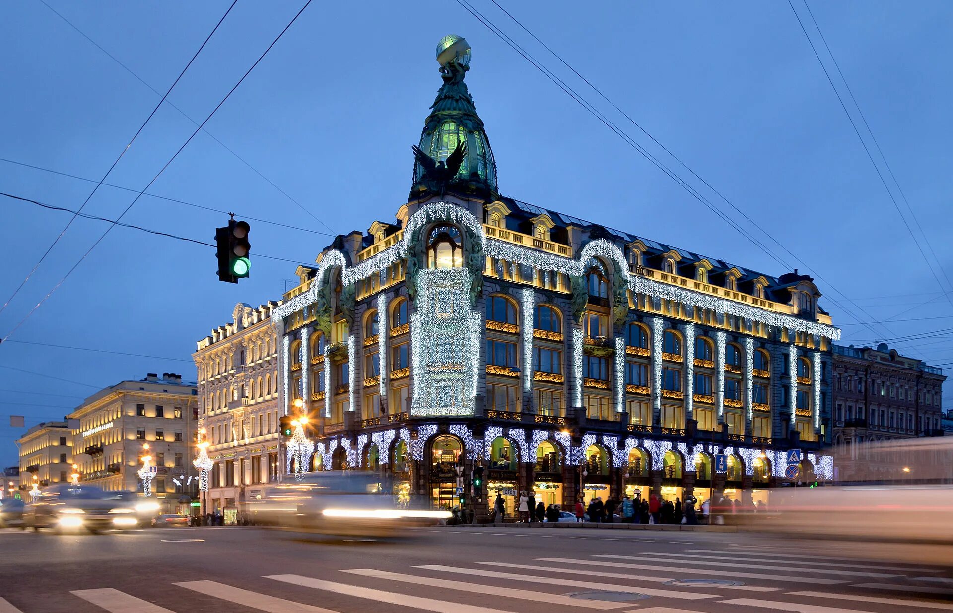 Здание Зингер в Санкт-Петербурге.