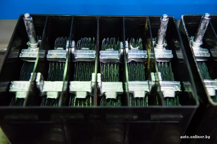 Сульфатация кальциевого акб. Как должны выглядеть пластины в аккумуляторе. Как должны выглядеть пластины в аккумуляторе. Сульфат на пластинах акб. Как должны выглядеть пластины в аккумуляторе.