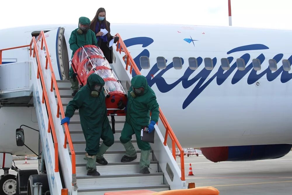 Якутск сеул. Борт самолета авиакомпании якутия. самолет прилетел в якутск. самолет прилететь в якутию. якуты в аэропорту домодедово.