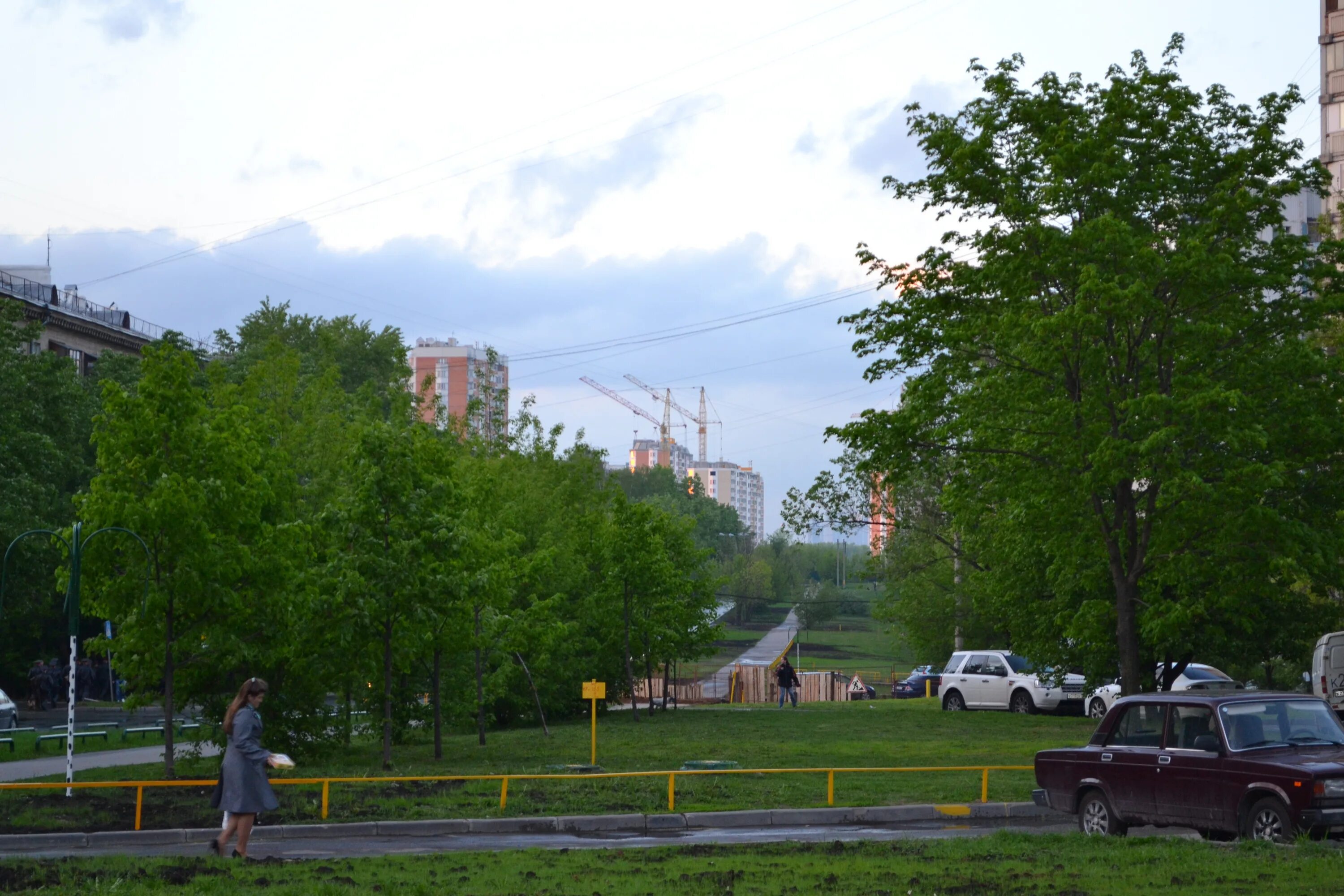 Озерная улица 10. Москва Озерная улица 10. Озёрная улица Москва. Улица Озёрная 2002 год. Ковид на улице