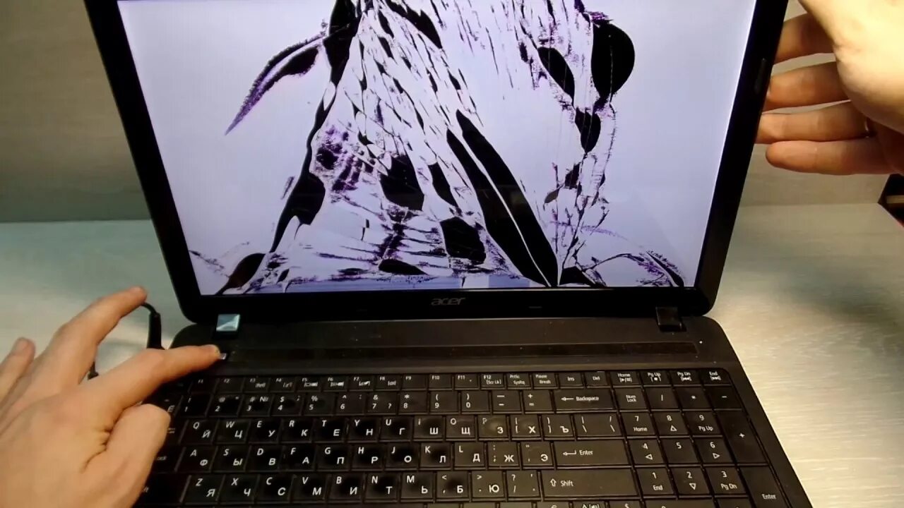 Acer замена матрицы. Разбитый ноутбук. Acer замена матрицы. Acer замена матрицы. Acer m3 581tg матрица.