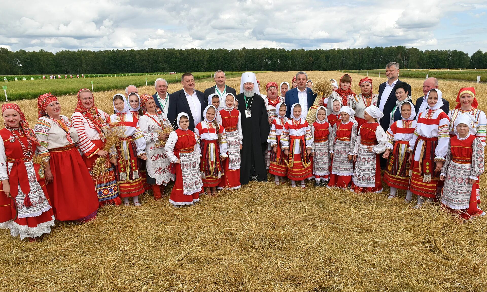 Деревня выгоничи брянская область. Городец выгоничи храм. Выгоничский р н брянской обл. Выгоничи выгоничский район брянская область. Выгоничский р н брянской обл.