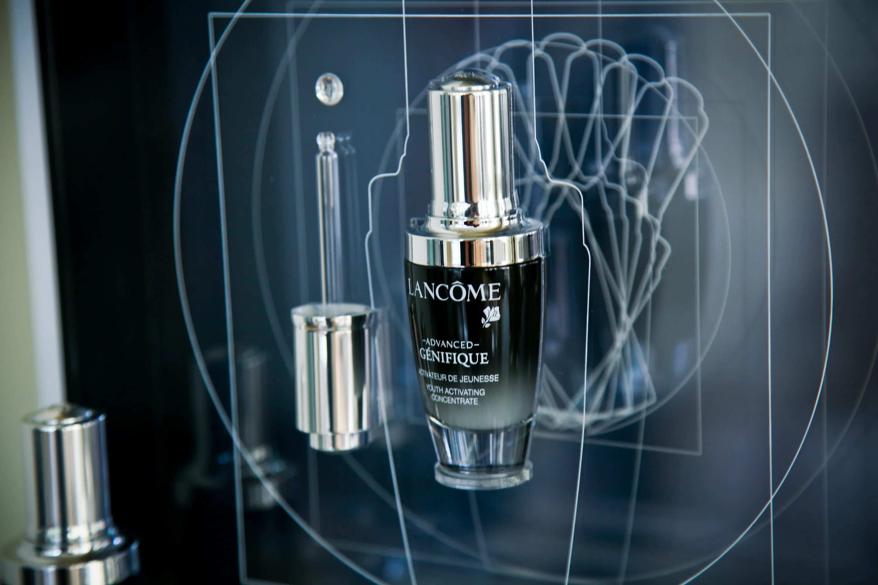 Новый активатор. Активатор Advanced Genifique Lancome. Сыворотка для лица Lancome Advanced Genifique 50мл. Сыворотка ланком 50 мл. Lancome 272.