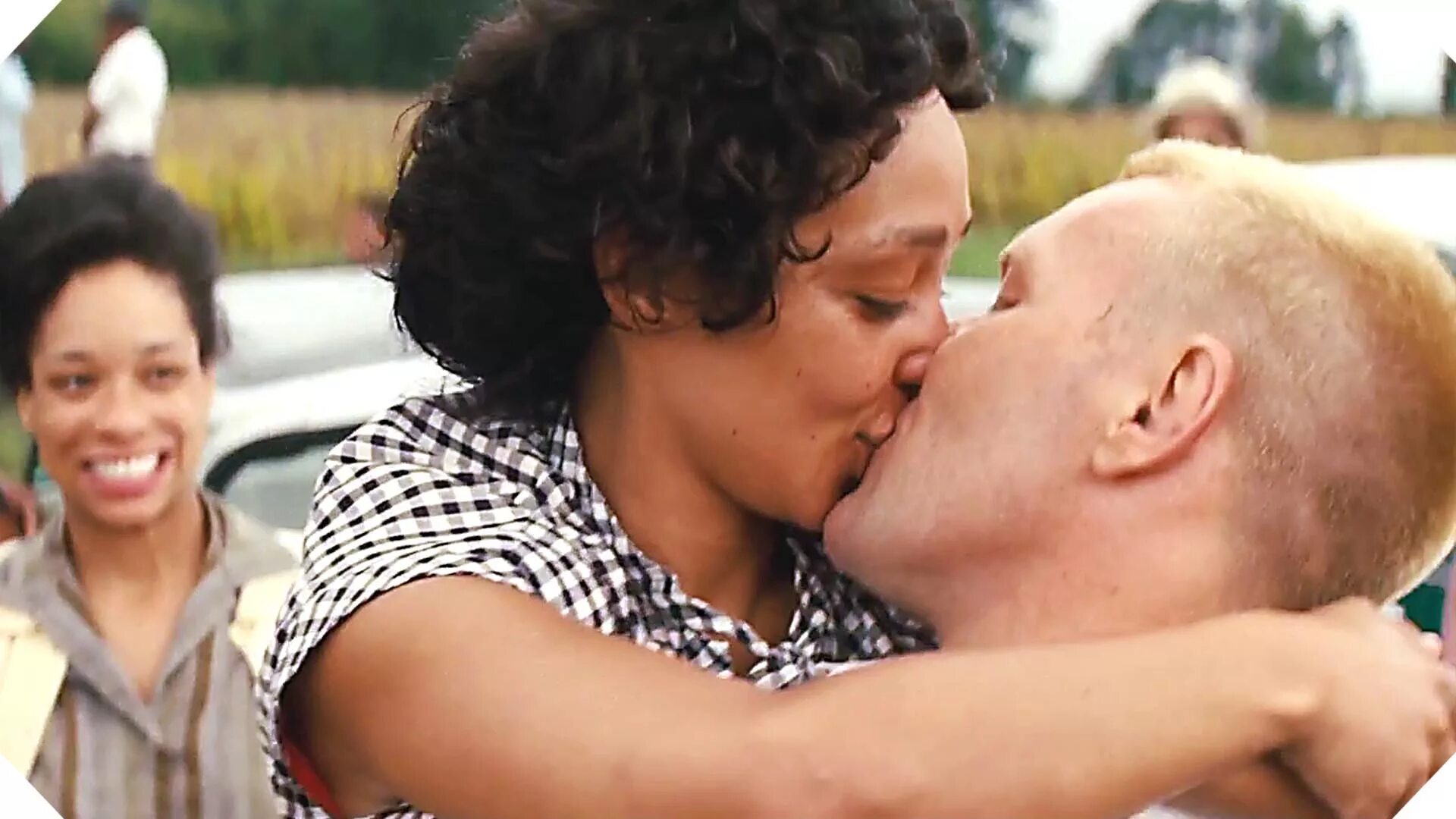Love trailer. Love trailer. Love trailer. Замри 2016 трейлер. Дорогой джон трейлер.